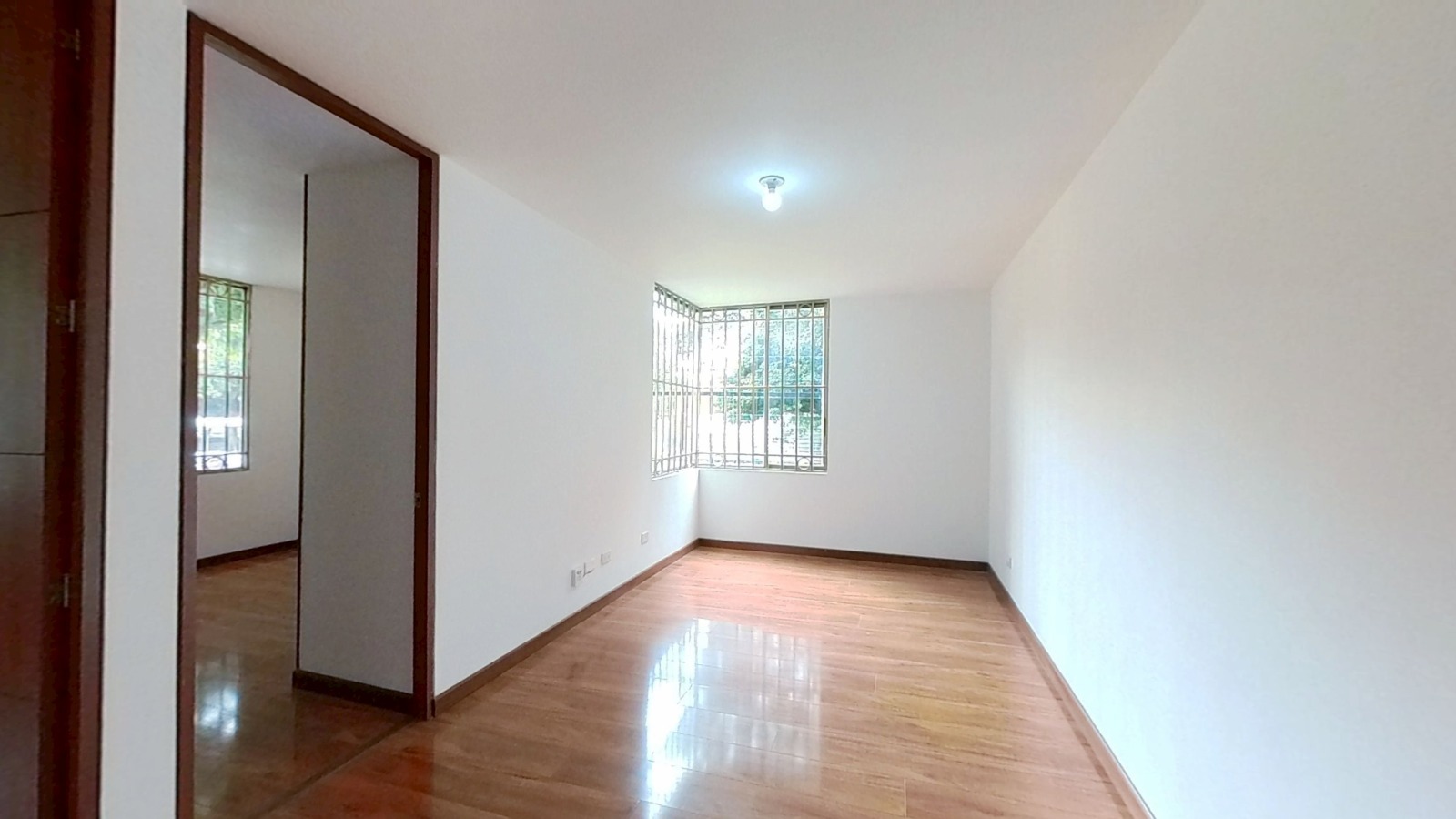 APARTAMENTO EN VENTA CON TERRAZA Y PARQUEADERO PRIVADO, EN TORRES DE LA COLINA, AV BOYACÁ CON CLL 152.