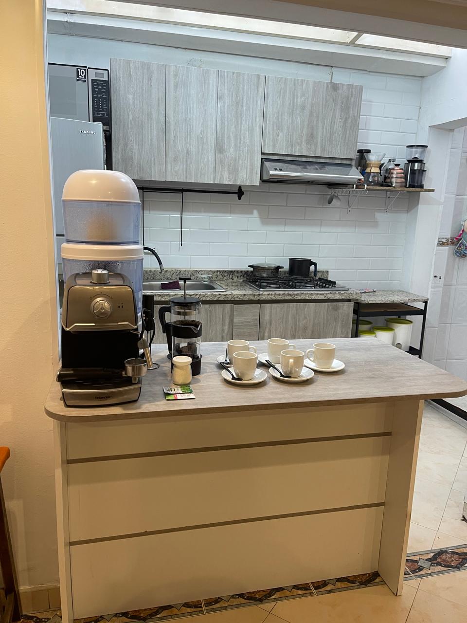 Casa en Venta de Dos Niveles en CEDRITOS Con Triple Parqueadero en Serie - Imagen 3