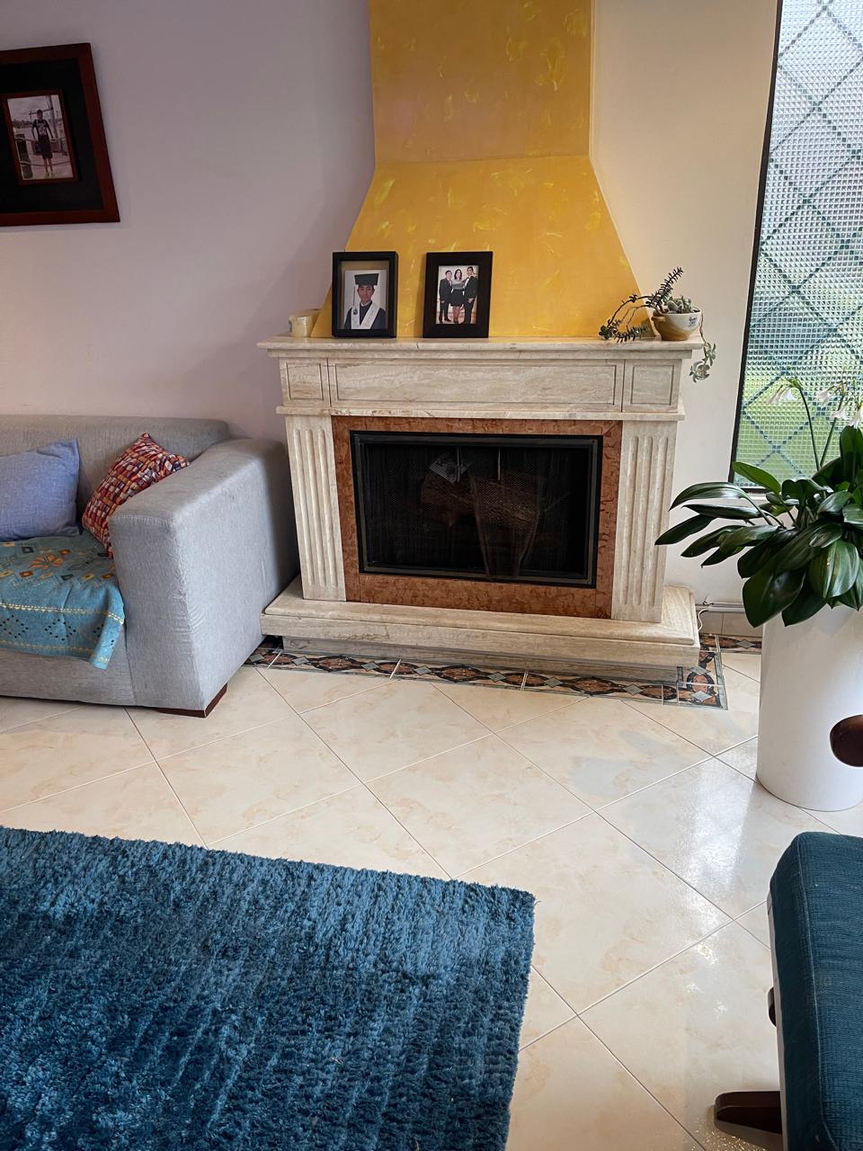 Casa en Venta de Dos Niveles en CEDRITOS Con Triple Parqueadero en Serie - Imagen 4