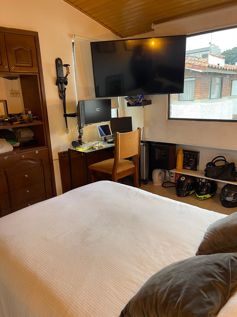 Casa en Venta de Dos Niveles en CEDRITOS Con Triple Parqueadero en Serie - Imagen 5