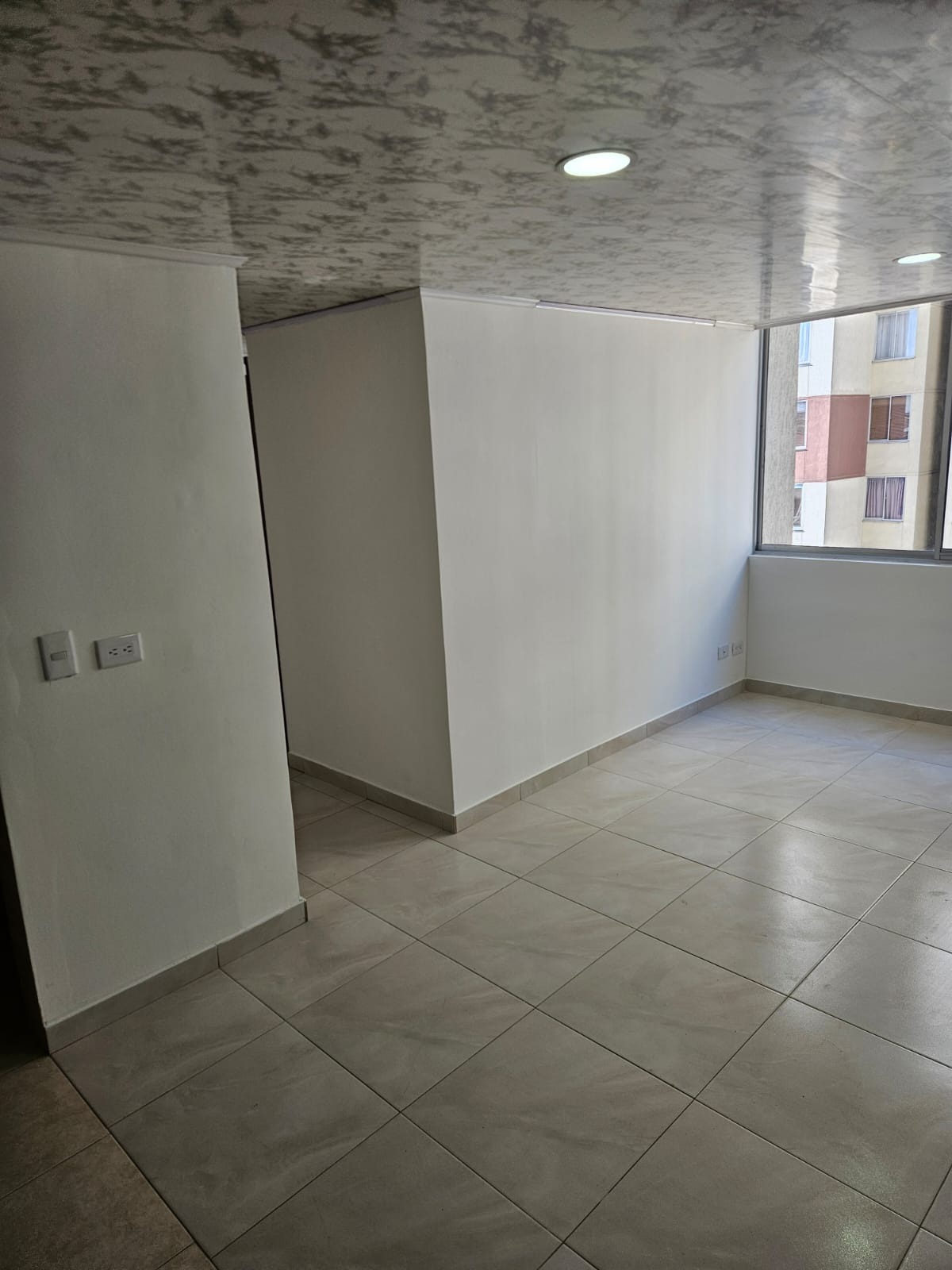 APARTAMENTO EN VENTA –EN SUBA, ARBOLEDA DEL PINAR II BARRIO TUNA BAJA. SOLO 9 AÑOS DE ANTIGÜEDAD 3HABITACIONES 1BAÑO - Imagen 2